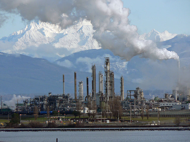 picture of the oil refinery at Anacortes, WA