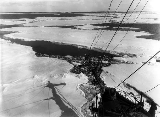Endurance becomes trapped in ice